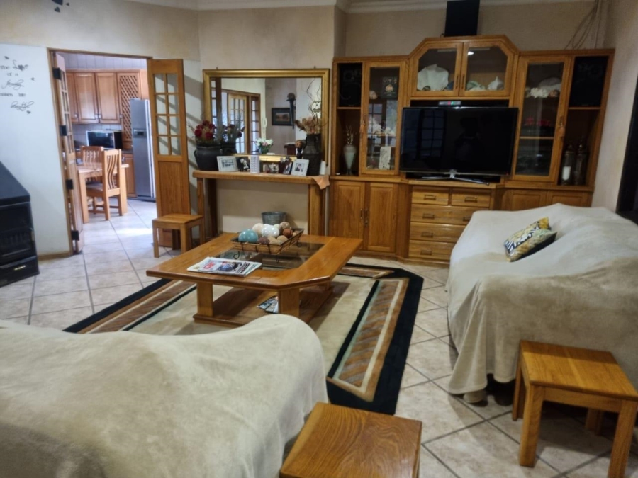 4 Bedroom Property for Sale in Flora Park Northern Cape